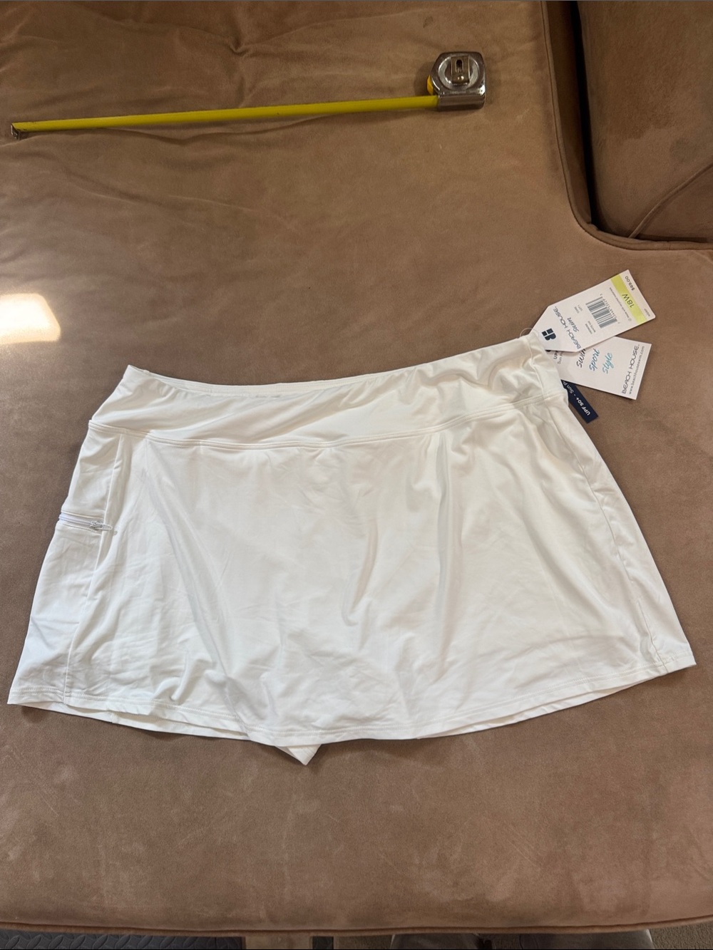 NWT Beach House Women's White Active Beach Skort